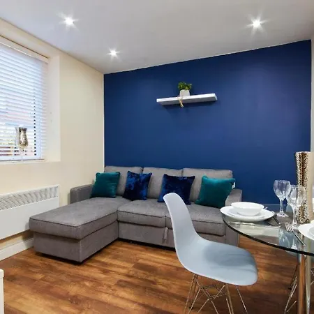 The Hidden Gem Of Leeds - Parking - Sleeps 4 Apartment