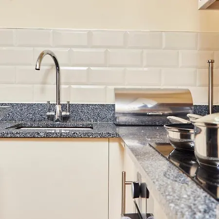 The Hidden Gem Of Leeds - Parking - Sleeps 4 * Leeds (West Yorkshire)